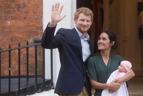 Pangeran Harry Dan Meghan Markle Palsu Buat Foto Pasca Melahirkan