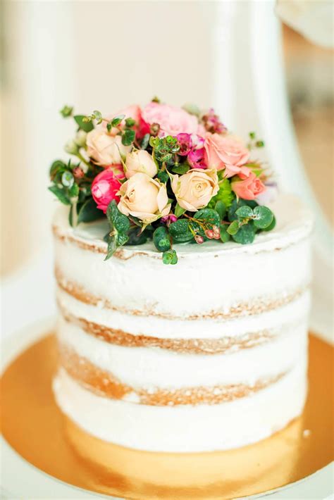 Naked Cake Mit Blumen Bezaubernde Beispiele Ideen In Der Bildergalerie