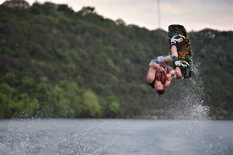 Images Gratuites homme Montagne Lac sport extrême Wakeboard Flip