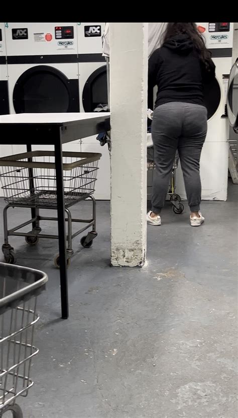 Colombian Babe Doing Laundry Spandex Leggings Yoga Pants Forum