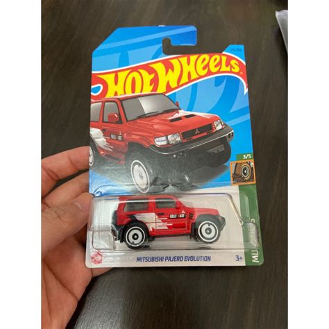 Merah Hotwheels Hot Wheels Mitsubishi Pajero Evolution Red Mud Studs