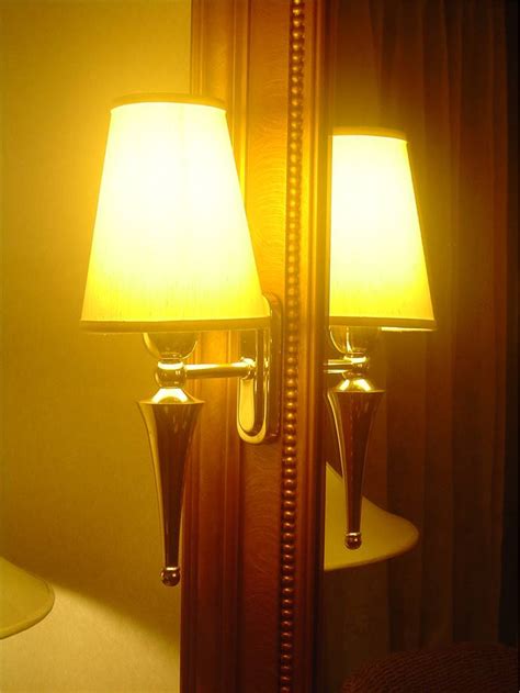 History of Electric Lamps - Who Invented Electric Lamp