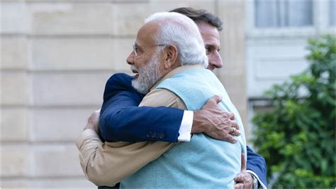 Pm Modi Will Greet French President Macron Will Enjoy The Royal Ride