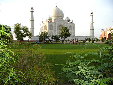 Taj Mahal Garden | Geographic Alliance of Iowa