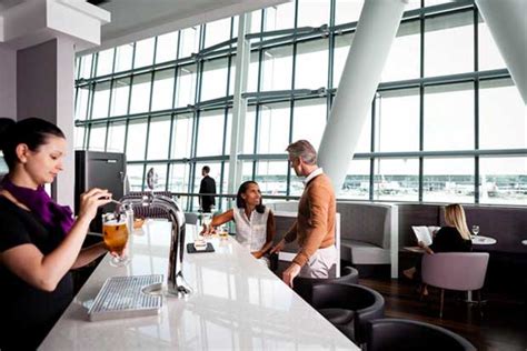 Independent lounge opens at Heathrow Terminal 5 - PASSENGER SELF SERVICE