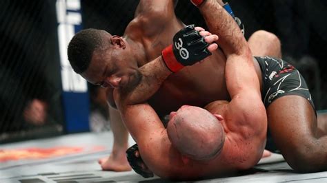 Jamahal Hill Pounds Glover Teixeira To Win Light Heavyweight Mma Belt