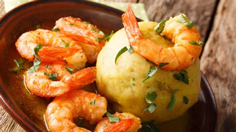 EASY Shrimp Mofongo With White Sauce Sazonytumbao