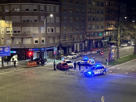 Una Fuerte Colisión Entre Dos Coches Provoca El Corte De Varios