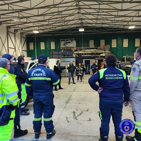 Alluvione In Emilia Romagna Volontari Della Protezione Civile Di