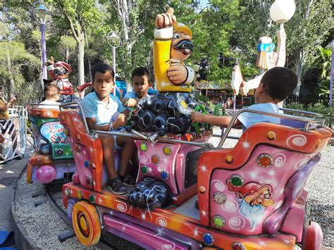 VACACIONES EN PAZ EN EL PARQUE DE ATRACCIONES DE ZARAGOZA Um Draiga