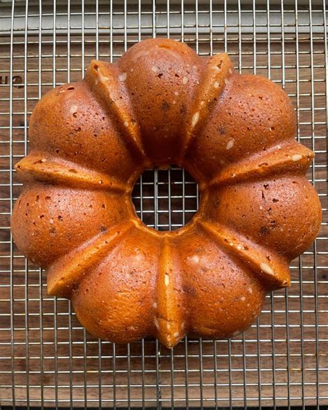 I Tried Recreating The Tom Cruise Cake Celebrities Love — Heres What I