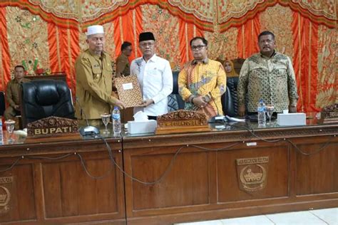 Pemda Bersama DPRD Pasbar Tanda Tangani Nota Kesepakatan KUPA Dan