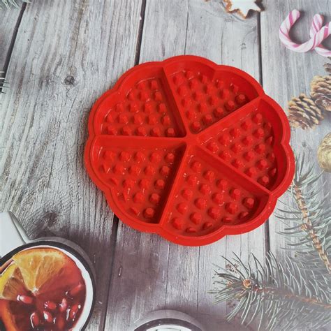 Cheap Waffle Silicone Mold Diy Square Love Waffle Making Tool Practical