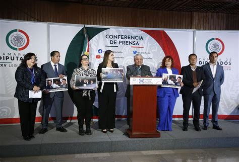 Conferencia De Prensa De Diputadas Diputados Y Senadores Del PAN