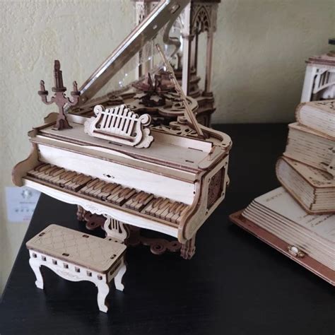 The Magic Piano - TheWoodGiant