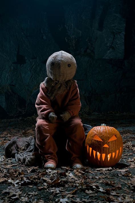 Trick 'r Treat | Scary halloween decorations, Halloween garden, Outdoor ...