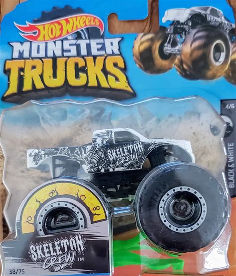 Hot Wheels Monster Trucks Skeleton Crew Black White Universo Hot Wheels