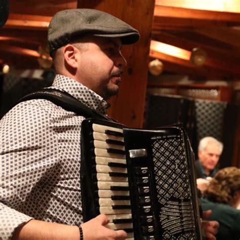 Hire Accordion Italian music - Accordion Player in Yonkers, New York