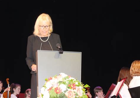 Gymnasium Im Schloss Feiert J Hriges Jubil Um Regionalheute De