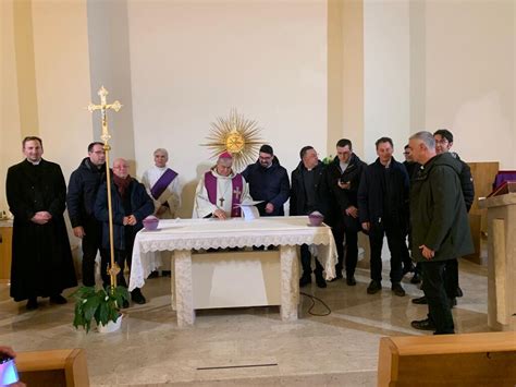 Durante La Liturgia Penitenziale Del Clero La Declaratio Di Don