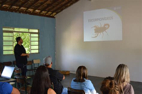 PREFEITURA DE RESENDE PROMOVE PALESTRA SOBRE ANIMAIS PEÇONHENTOS NOS