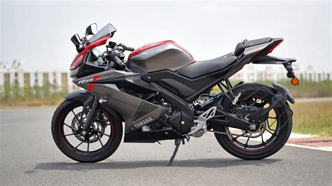 Yamaha Yzf R15 2019 Motorcycles Photos Video Specs Reviews