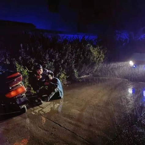 雨天，壶关一男子躺在路边，不省人事，结果 常平