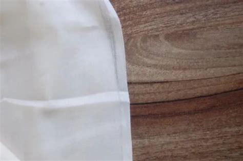 White Plain Malmal Cotton Fabric At Rs Meter In Jaipur Id