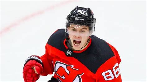 Hughes Scores 1st Nhl Goal In Devils 1 0 Win Over Canucks Abc7 New York