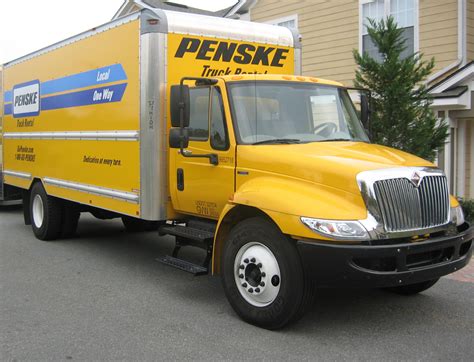 Penske Truck Rental Review: Truck Sizes & Pricing