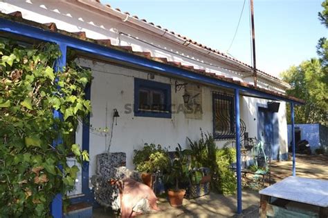 Quintas e casas rústicas Quinta T2 à venda na Rua Soeiro Pereira