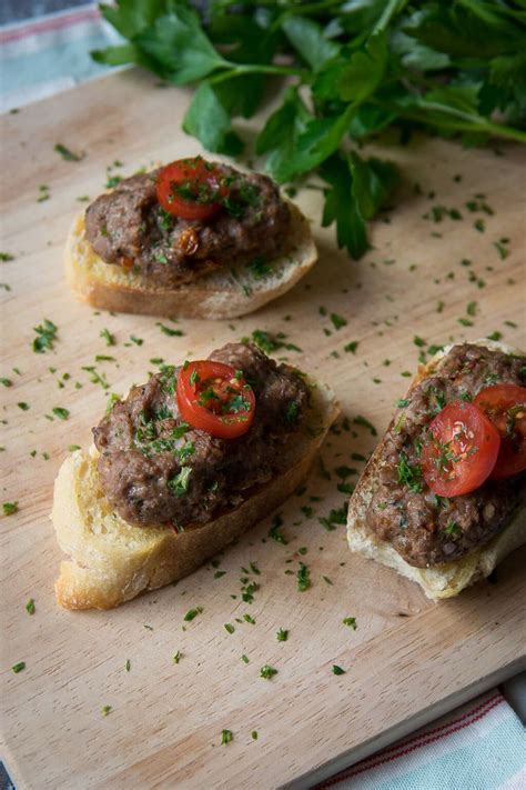 Geniales Rezept F R Ger Stete Brotscheiben Mit W Rzigem Hackfleisch Resep