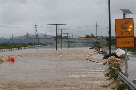 南韓暴雨釀洪災山崩 至少22死14失蹤再疏散數千人 國際即時 國際 世界新聞網