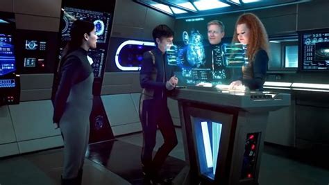 Star Trek Breaking Down The Discovery Season 3 Trailer Page 4