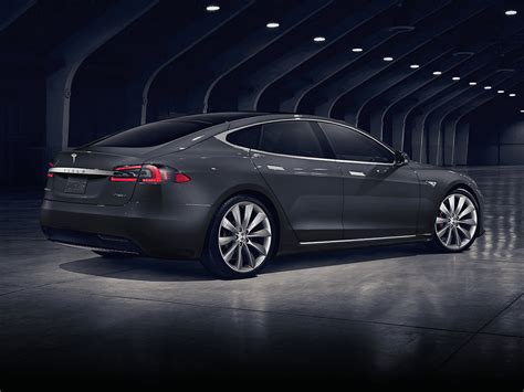 Tesla Model S Hatchback Vale Alfreda