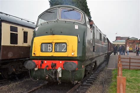 Br Class 42 Warship D832 Onslaught At Loughborough Central Flickr