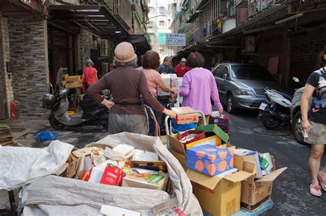 中港里黃金資收站 環保做愛心 新莊報導—輔大新聞傳播系社區實驗媒體