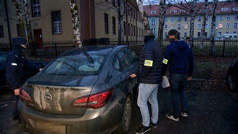 K Odzko Mier Trzyletniej Hani Dyrektorka O Rodka Pomocy Spo Ecznej