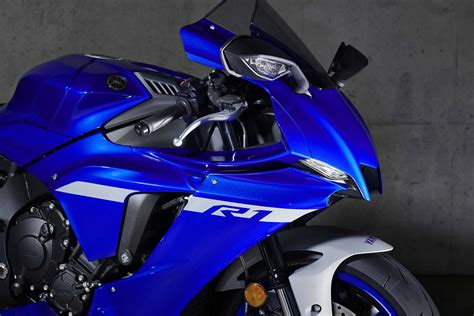 Yamaha R1 2020 On Review