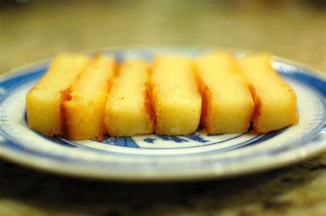 Banh Khoai Mi Nuong (Vietnamese Baked Cassava or Yuca Cake) — The 350 ...