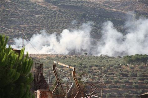 Israel xác nhận tấn công các kho vũ khí của Hezbollah Ảnh thời sự