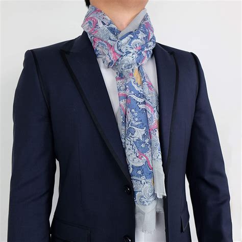 Best Color For Men's Scarf - Men's Scarf Blog