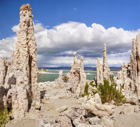 Mono Lake Bizarre Tufa Formations California Stock Image Image Of