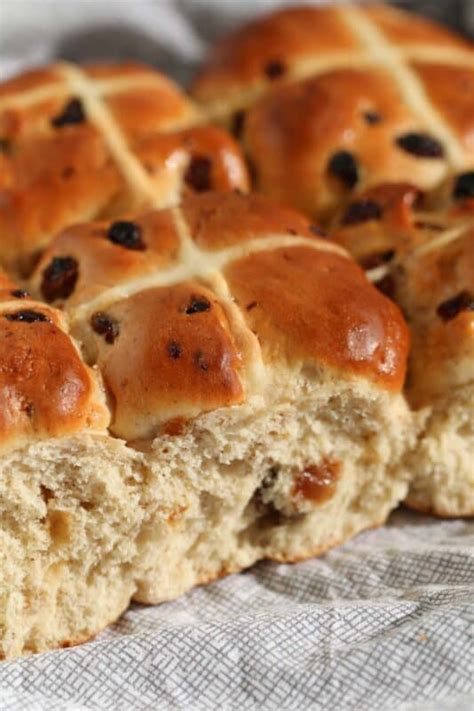 Easy Hot Cross Bun Recipe Bake Play Smile