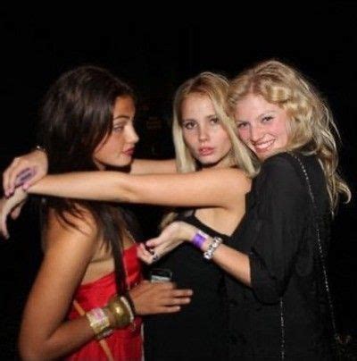 Phoebe Tonkin Claire Holt And Cariba Heine H O Mermaids Phoebe