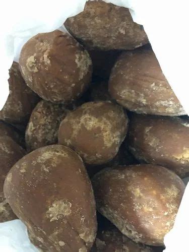 Natural Jaggery Ball Chemicalfree Nattu Urundai Vellam Shape