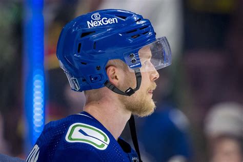 Elias Pettersson's Struggles Blamed on Tendinitis Injury During ...