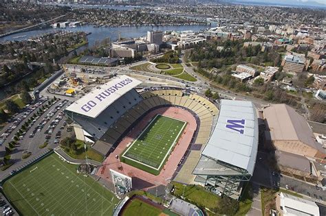 University Of Washington Husky Stadium In 2011 Seattle Seahawks