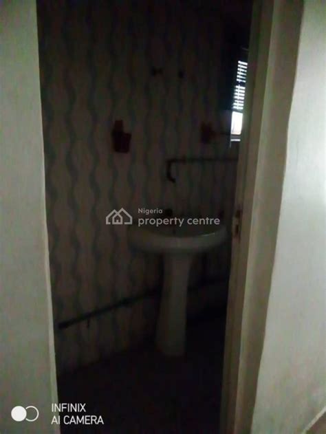 For Rent Spacious Miniflat Toilets Car Park Up Sabo Alagomeji