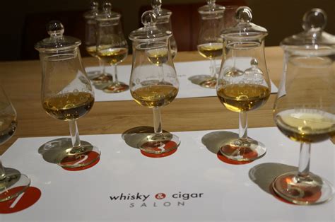 Whisky Tasting Rauch Torf Whisky Cigar Salon